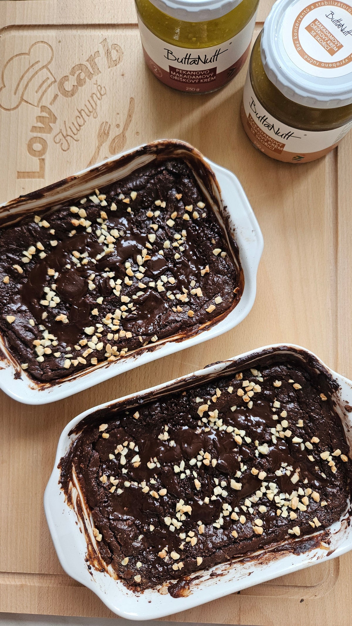 Keto brownies s makadamovým krémem (bez mouky a cukru)
